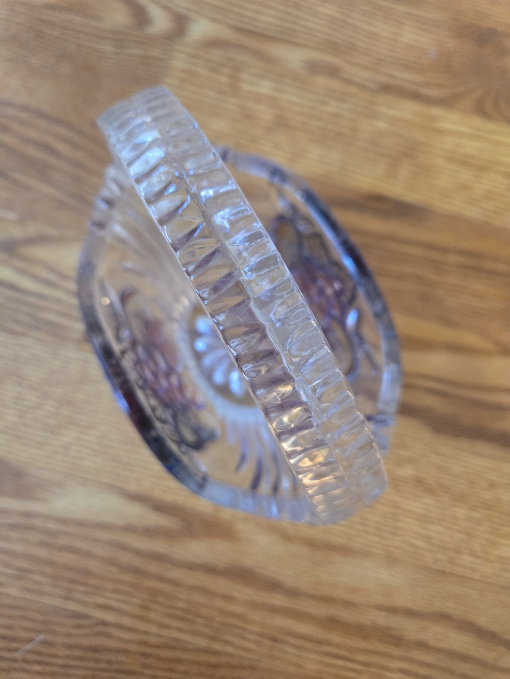 Crystal Clear Industries 24% Lead Pressed Glass with Iridescent Grapes - Picture 3 of 4